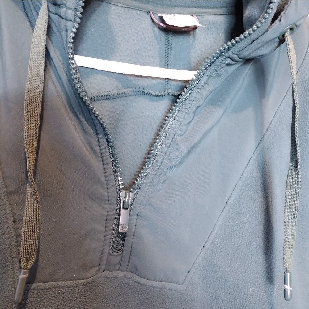 All in Motion pullover top - Picture 3 of 8